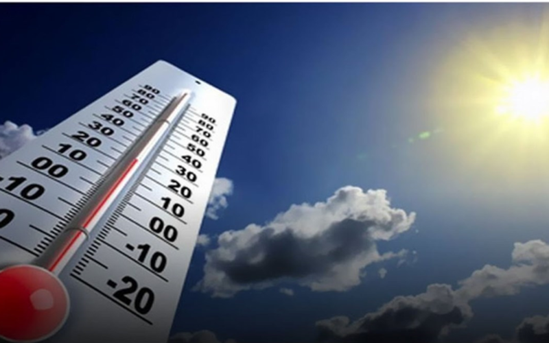 رياح مثيرة للأتربة.. تفاصيل تقلبات جوية تضرب القاهرة و5 محافظات شمال الصعيد